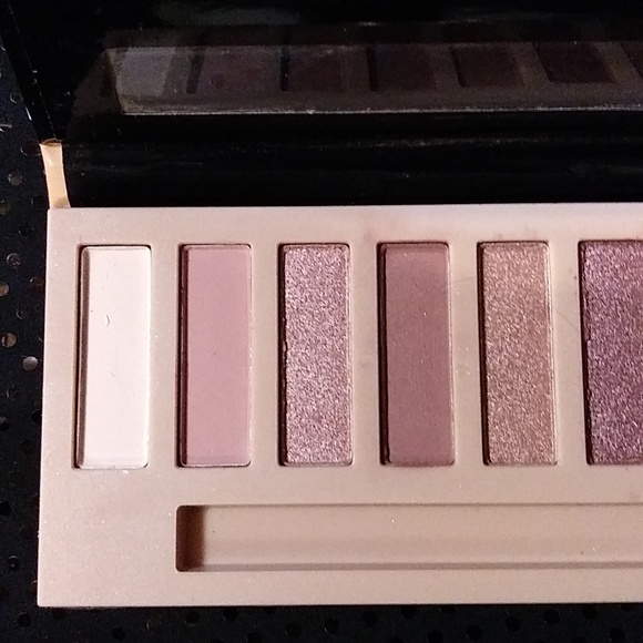 L.A. Girl NUDES Eyeshadow Collection New! 12 Shades! - Picture 7 of 8